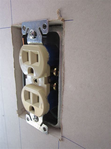 youtubehow to usw metal boxes with sheet rock ears|Drywall fit around boxes and mud rings.